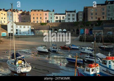 Ville balnéaire de Tenby sur la côte du Pembrokeshire au pays de Galles au Royaume-Uni Banque D'Images