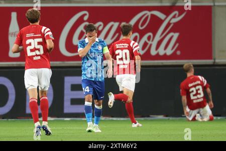 Gand, Belgique. 15 août 2024. Sven Kums de Gent semble déçu lors du match retour de l'équipe belge de football KAA Gent contre le danois Silkeborg IF, le match retour au troisième tour de qualification pour la compétition de l'UEFA Conference League, à Gand, jeudi 15 août 2024. La première étape s'est terminée par un tirage au sort de 2-2. BELGA PHOTO VIRGINIE LEFOUR crédit : Belga News Agency/Alamy Live News Banque D'Images