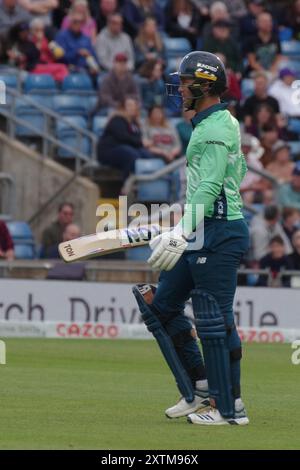 Leeds, Angleterre, 31 juillet 2021. Colin Ingram battant pour les Invincibles ovales quittant le terrain après avoir été licencié par les Superchargeurs du Nord dans la centaine à Headingley. Crédit : Colin Edwards Banque D'Images