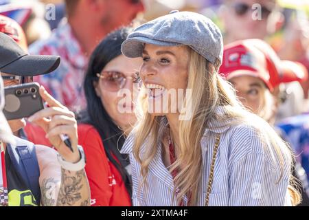 Spielberg, Autriche. 15 août 2024. SPIELBERG, AUTRICHE - 15 AOÛT : Eve Scheer d'Allemagne (Servus TV) pendant le MotoGP d'Autriche - Previews Red Bull Ring le 15 août 2024 à Spielberg, Styrie.240815 SEPA 12 126 - 20240815 PD7058 crédit : APA-PictureDesk/Alamy Live News Banque D'Images