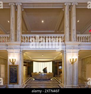 Hall en marbre du 108 Leonard Street, l'ancien bâtiment de l'assurance-vie de New York. Après 119 ans comme bureaux, il est maintenant des appartements en copropriété. Banque D'Images