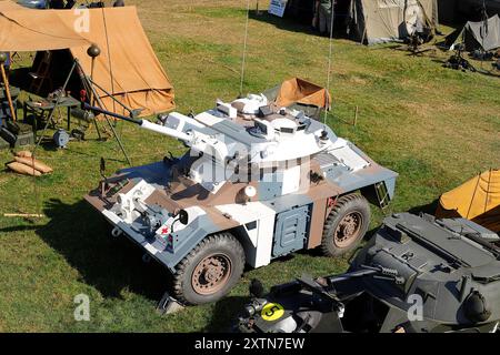 Une voiture blindée exposée au Yorkshire Wartime Experience à Hunsworth près de Bradford, West Yorkshire, Royaume-Uni Banque D'Images