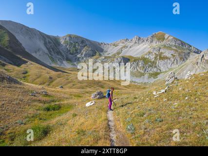 Gran Sasso, Italie - le sommet de montagne de l'Italie centrale, région des Abruzzes, avec des paysages alpinistes et impressionnants. Ici avec le lever du soleil de Corno Grande Banque D'Images