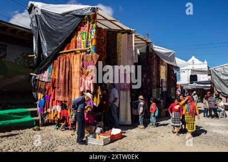 Marché traditionnel, Chichicastenango, Quiché, Guatemala, Amérique centrale Banque D'Images