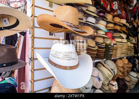 Boutique de chapeaux, chapeau traditionnel guatémaltèque, Panajachel, lac Atitlán, département de Sololá, République du Guatemala, Amérique centrale Banque D'Images