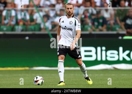 Varsovie, Pologne. 16 août 2024. Rafal Augustyniak de Legia lors de la Ligue des conférences de l'UEFA, troisième tour de qualification, match de 2e match de football entre Legia Varsovie et Brondby IF le 15 août 2024 au Pepsi Arena de Varsovie, Pologne - photo Piotr Matusewicz/DPPI crédit : DPPI Media/Alamy Live News Banque D'Images