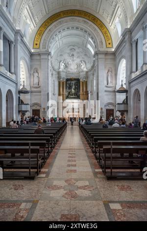 Sanctuaire de notre-Dame du Rosaire de Fatima situé à Cova da Iria, ville de Fatima, Portugal, l'un des sanctuaires mariaux dans le monde, Europe. Banque D'Images