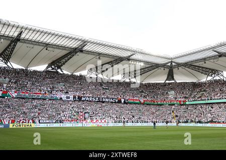 Varsovie, Pologne. 15 août 2024. Fans de Legia lors de la Ligue des conférences de l'UEFA, troisième tour de qualification, match de 2e manche entre Legia Varsovie et Brondby IF le 15 août 2024 à Pepsi Arena de Varsovie, Pologne - photo Piotr Matusewicz/DPPI crédit : DPPI Media/Alamy Live News Banque D'Images