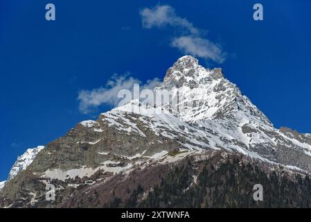 Mont Belalakaya. Caucase. Dombay. Russie Banque D'Images