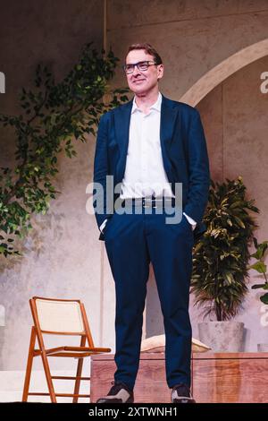 Théâtre Alcazar, Madrid, Espagne. 16 août 2024. Présentation de la pièce théâtrale « Conspiranoia ». Luis Merlo (acteur). Crédit : EnriquePSans/Alamy Live News Banque D'Images