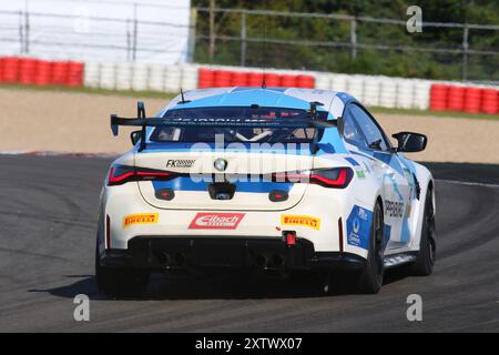 Joseph Warhurst (GBR) / Tom Edgar (GBR), #47, BMW M4 GT4, Team : FK performance Motorsport (DEU), Motorsport, ADAC GT4 Allemagne, 2024, Lauf 4, Nuerburgring, Nuerburg, Rhénanie-Palatinat, 16.08.2024 Foto : Eibner-Pressefoto/Juergen Augst Banque D'Images