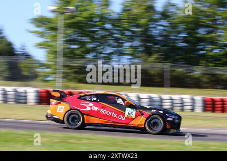 Philip Wiskirchen (DEU) / Markus Eichele (DEU), #66, BMW M4 GT4, Team : ME Motorsport (DEU), Motorsport, ADAC GT4 Allemagne, 2024, Lauf 4, Nuerburgring, Nuerburg, Rhénanie-Palatinat, 16.08.2024 Foto : Eibner-Pressefoto/Juergen Augst Banque D'Images