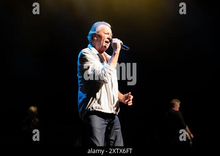 Ian Gillan se produit avec Deep Purple à Hollywood, en Floride, le 14 août 2024. La performance était la soirée d'ouverture de leur tournée d'été =1 More Time. (Photo de Geoffrey Clowes/Sipa USA) Banque D'Images