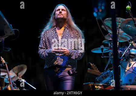 Hollywood, États-Unis. 14 août 2024. Jon Davison se produit avec Yes le 14 août 2024 à Hollywood, en Floride. La performance était la soirée d'ouverture de leur tournée estivale avec Deep Purple. (Photo de Geoffrey Clowes/Sipa USA) crédit : Sipa USA/Alamy Live News Banque D'Images