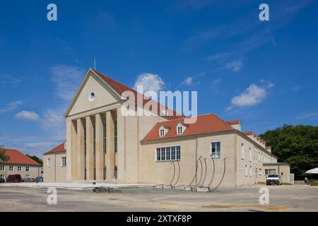 Le Théâtre du Festival Hellerau a été construit en 1911 dans le style de l'architecture réformée dans la cité-jardin de Hellerau, qui fait maintenant partie de Dresde. Le Banque D'Images