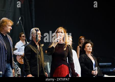 Concert East rock à Dresde, de gauche à droite : Dieter Birr, Puhdys, Werther Lose, Lift, Veronika Fisherman, Ute Freudenberg Banque D'Images