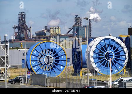 Tambours de câbles pour tuyaux TCP qui transportent l'hydrogène des parcs éoliens offshore à terre, production spéciale des tuyaux TCP par la société Strohm, à l' Banque D'Images