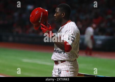 Mexico, Ciudad de Mexico, Mexique. 15 août 2024. Jose Pirela #67 des Diablos Rojos à la batte lors du match 1 du deuxième tour des séries éliminatoires 2024 de la Ligue mexicaine de baseball (LMB) entre Leones de YucatÃ¡n et Diablos Rojos del México, au stade Alfredo Harp HelÃº. Les Diablos Rojos battent Leones 6-2, les Diablos Rojos mènent la série theÂ 1-0. Le 15 août 2024 à Mexico, Mexique. (Crédit image : © Carlos Santiago/eyepix via ZUMA Press Wire) USAGE ÉDITORIAL SEULEMENT! Non destiné à UN USAGE commercial ! Banque D'Images