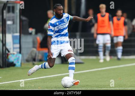 Rotterdam, pays-Bas. 16 août 2024. ROTTERDAM, PAYS-BAS - 16 AOÛT : Jeffry fortes de Graafschap tire le ballon lors du match néerlandais Keuken Kampioen Divisie entre l'Excelsior Rotterdam et de Graafschap au Van Donge & de Roo Stadion le 16 août 2024 à Rotterdam, pays-Bas. (Photo de Hans van der Valk/Orange Pictures) crédit : Orange pics BV/Alamy Live News Banque D'Images