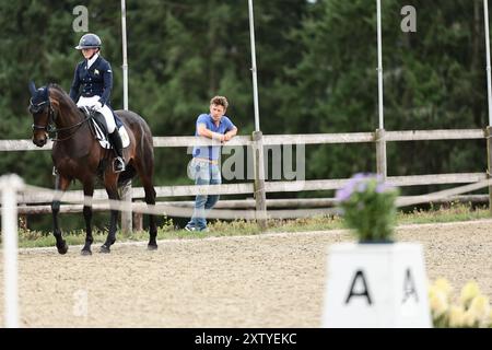 Molly EVANS d'Irlande avec Wellan Graffiti lors du dressage du CCIO4*-NC-S · Prix Adeps au concours complet International d'Arville le 16 août 2024, Gesves, Belgique (photo de Maxime David - MXIMD Pictures) crédit : MXIMD Pictures/Alamy Live News Banque D'Images