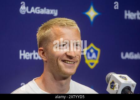 Los Angeles, États-Unis. 16 août 2024. Le double footballeur allemand de l'année Marco Reus est présenté comme nouveau milieu de terrain Galaxy de Los Angeles lors d'une conférence de presse au Dignity Health Sports Park. Crédit : SOPA images Limited/Alamy Live News Banque D'Images