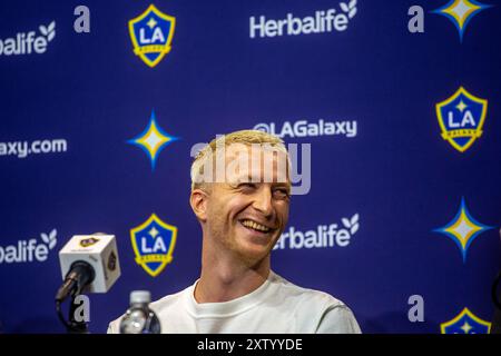 Los Angeles, États-Unis. 16 août 2024. Le double footballeur allemand de l'année Marco Reus est présenté comme nouveau milieu de terrain Galaxy de Los Angeles lors d'une conférence de presse au Dignity Health Sports Park. Crédit : SOPA images Limited/Alamy Live News Banque D'Images