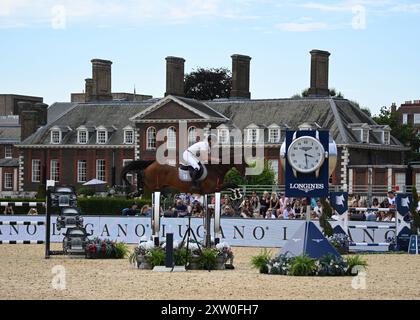 LONDRES, ROYAUME-UNI. 16 août 2024. Christian Kukuk a participé à deux phases de saut d'obstacles au Royal Hospital Chelsea à Londres, au Royaume-Uni, lors du Longines Global Champions Tour. Crédit : Voir Li/Picture Capital/Alamy Live News Banque D'Images