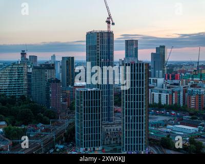 Vue aérienne de Manchester au crépuscule Banque D'Images
