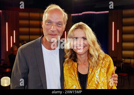 Martin Brambach mit Ehefrau Christine Sommer BEI der Aufzeichnung der WDR-Talkshow Kölner Treff im WDR Studio BS 3. Köln, 16.08.2024 *** Martin Brambach avec son épouse Christine Sommer à l'enregistrement du talk-show WDR Kölner Treff dans WDR Studio BS 3 Cologne, 16 08 2024 Foto:xgbrcix/xFuturexImagex koelner treff1608 4893 Banque D'Images