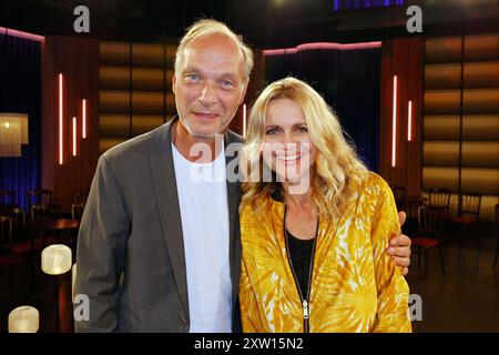 Martin Brambach mit Ehefrau Christine Sommer BEI der Aufzeichnung der WDR-Talkshow Kölner Treff im WDR Studio BS 3. Köln, 16.08.2024 *** Martin Brambach avec son épouse Christine Sommer à l'enregistrement du talk-show WDR Kölner Treff dans WDR Studio BS 3 Cologne, 16 08 2024 Foto:xgbrcix/xFuturexImagex koelner treff1608 4890 Banque D'Images