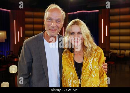 Martin Brambach mit Ehefrau Christine Sommer BEI der Aufzeichnung der WDR-Talkshow Kölner Treff im WDR Studio BS 3. Köln, 16.08.2024 *** Martin Brambach avec son épouse Christine Sommer à l'enregistrement du talk-show WDR Kölner Treff dans WDR Studio BS 3 Cologne, 16 08 2024 Foto:xgbrcix/xFuturexImagex koelner treff1608 4891 Banque D'Images