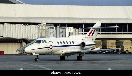 Première Guerre du Golfe : 6 mars 1991 Hawker Siddeley HS-125 CC3/British Aerospace 125 de la Royal Air Force du 32e escadron (Royal) à l'aéroport international de Koweït. Banque D'Images