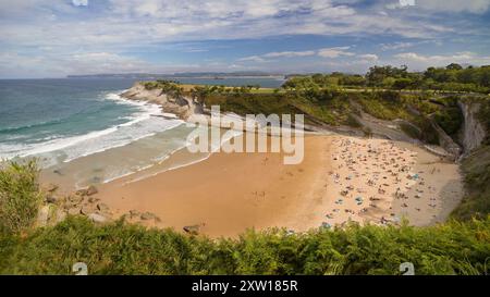 Santander, Espagne - 20 août 2022 : Matalenas Beach à Santader, Espagne. Banque D'Images
