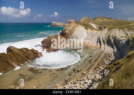 Playa del Madero, Costa Quebrada, Cantabrie, Espagne. Banque D'Images