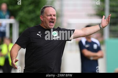 Mainz, Allemagne. 17 août 2024. Football : DFB Cup, Schott Mainz - SpVgg Greuther Fürth, 1er tour, Stadion am Bruchweg. Fürth entraîneur Alexander Zorniger. Crédit : Torsten Silz/dpa/Alamy Live News Banque D'Images