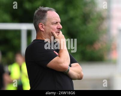 Mainz, Allemagne. 17 août 2024. Football : DFB Cup, Schott Mainz - SpVgg Greuther Fürth, 1er tour, Stadion am Bruchweg. Fürth entraîneur Alexander Zorniger. Crédit : Torsten Silz/dpa/Alamy Live News Banque D'Images