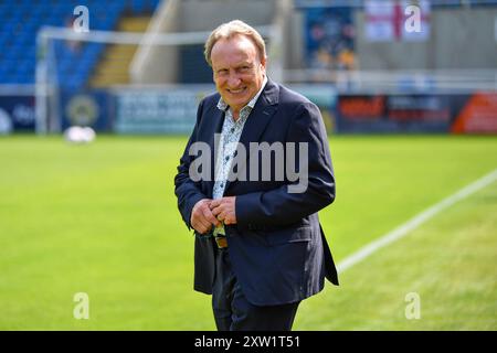 Farnborough, Royaume-Uni. 17 août 2024. Neil Warnock de Torquay United avant le match de la Ligue nationale Vanarama Sud entre Farnborough et Torquay United au Saunders transport Community Stadium. Crédit : Dave Vokes/Alamy Live News Banque D'Images