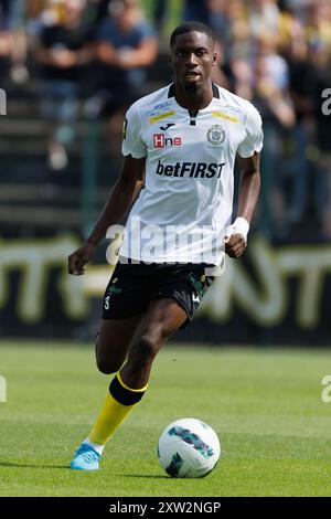 Roeselare, Belgique. 17 août 2024. Jeovanni Dianganga de Lokeren photographié en action lors d'un match de football entre le Club NXT et le KSC Lokeren-Temse, à Roeselare, le premier jour de la deuxième division 1B du championnat belge 'Challenger Pro League' 2023-2024, samedi 17 août 2024. BELGA PHOTO KURT DESPLENTER crédit : Belga News Agency/Alamy Live News Banque D'Images