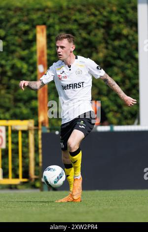 Roeselare, Belgique. 17 août 2024. Indy Boonen de Lokeren photographié en action lors d'un match de football entre le Club NXT et le KSC Lokeren-Temse, à Roeselare, le premier jour de la deuxième division 2023-2024 'Challenger Pro League' 1B du championnat belge, samedi 17 août 2024. BELGA PHOTO KURT DESPLENTER crédit : Belga News Agency/Alamy Live News Banque D'Images