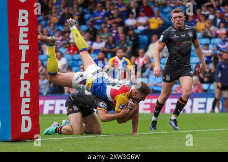 Leeds, Royaume-Uni. 17 août 2024. *** Essayez Londres lors du match Magic Weekend Super League entre le Hull FC et les London Broncos à Elland Road, Leeds, Angleterre le 17 août 2024. Photo de Simon Hall. Utilisation éditoriale uniquement, licence requise pour une utilisation commerciale. Aucune utilisation dans les Paris, les jeux ou les publications d'un club/ligue/joueur. Crédit : UK Sports pics Ltd/Alamy Live News Banque D'Images