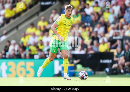 Norwich, Royaume-Uni. 17 août 2024. Callum Doyle de Norwich City court avec le ballon lors du match du Sky Bet Championship Norwich City vs Blackburn Rovers à Carrow Road, Norwich, Royaume-Uni, le 17 août 2024 (photo par Izzy Poles/News images) à Norwich, Royaume-Uni le 17/08/2024. (Photo par Izzy Poles/News images/SIPA USA) crédit : SIPA USA/Alamy Live News Banque D'Images