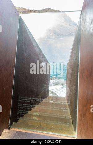 « Passages », 1990-94, de Dani Karavan, 1930-2021, mémorial à Walter Benjamin, philosophe, 1892-1940, Portbou, province de Gérone, Catalogne, Espagne Banque D'Images