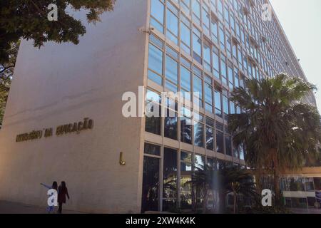Brasilia, Brésil - 22 juillet 2024 : vue extérieure du bâtiment du ministère de l'éducation à Brasilia, Brésil. Banque D'Images
