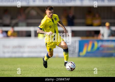 Farnborough, Royaume-Uni. 17 août 2024. Reggie Young du Farnborough FC lors du match de Vanarama National League South entre Farnborough et Torquay United au Saunders transport Community Stadium. Crédit : Dave Vokes/Alamy Live News Banque D'Images