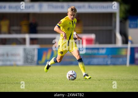 Farnborough, Royaume-Uni. 17 août 2024. Sam Smart du Farnborough FC lors du match de Vanarama National League South entre Farnborough et Torquay United au Saunders transport Community Stadium. Crédit : Dave Vokes/Alamy Live News Banque D'Images