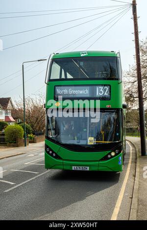 Alexander Dennis Enviro400EV London transport bus, Parkhill Road, Bexley, Kent Banque D'Images