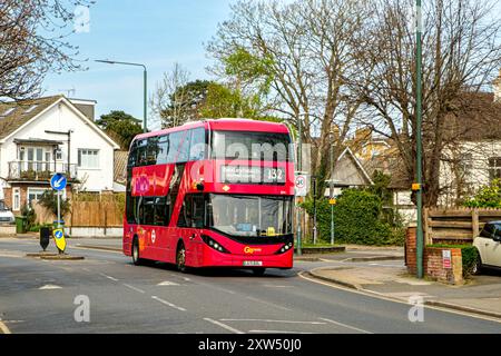 Alexander Dennis Enviro400EV London transport bus, Parkhill Road, Bexley, Kent Banque D'Images