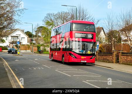 Alexander Dennis Enviro400EV London transport bus, Parkhill Road, Bexley, Kent Banque D'Images