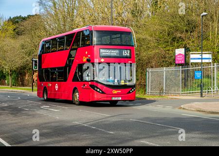 Alexander Dennis Enviro400EV London transport bus, Bexley Road, Eltham, Greater London Banque D'Images