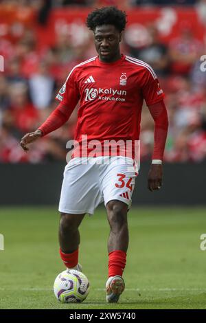 Nottingham, Royaume-Uni. 17 août 2024. Ola Aina de Nottingham Forest lors du match de premier League Nottingham Forest vs Bournemouth au City Ground, Nottingham, Royaume-Uni, le 17 août 2024 (photo par Alfie Cosgrove/News images) à Nottingham, Royaume-Uni le 17/08/2024. (Photo par Alfie Cosgrove/News images/SIPA USA) crédit : SIPA USA/Alamy Live News Banque D'Images